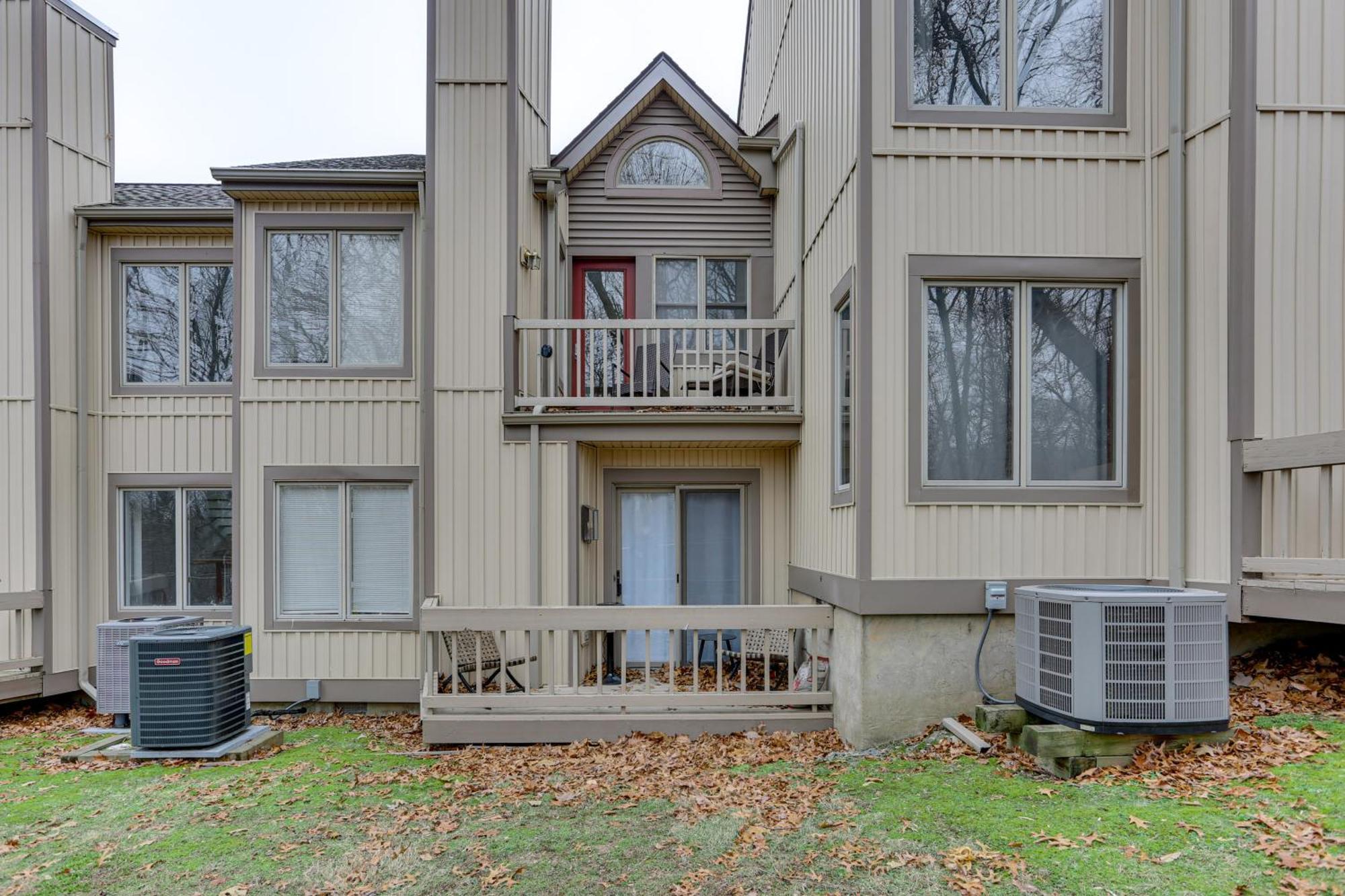 Townhouse Less Than 1 Mi To Area! * East Stroudsburg