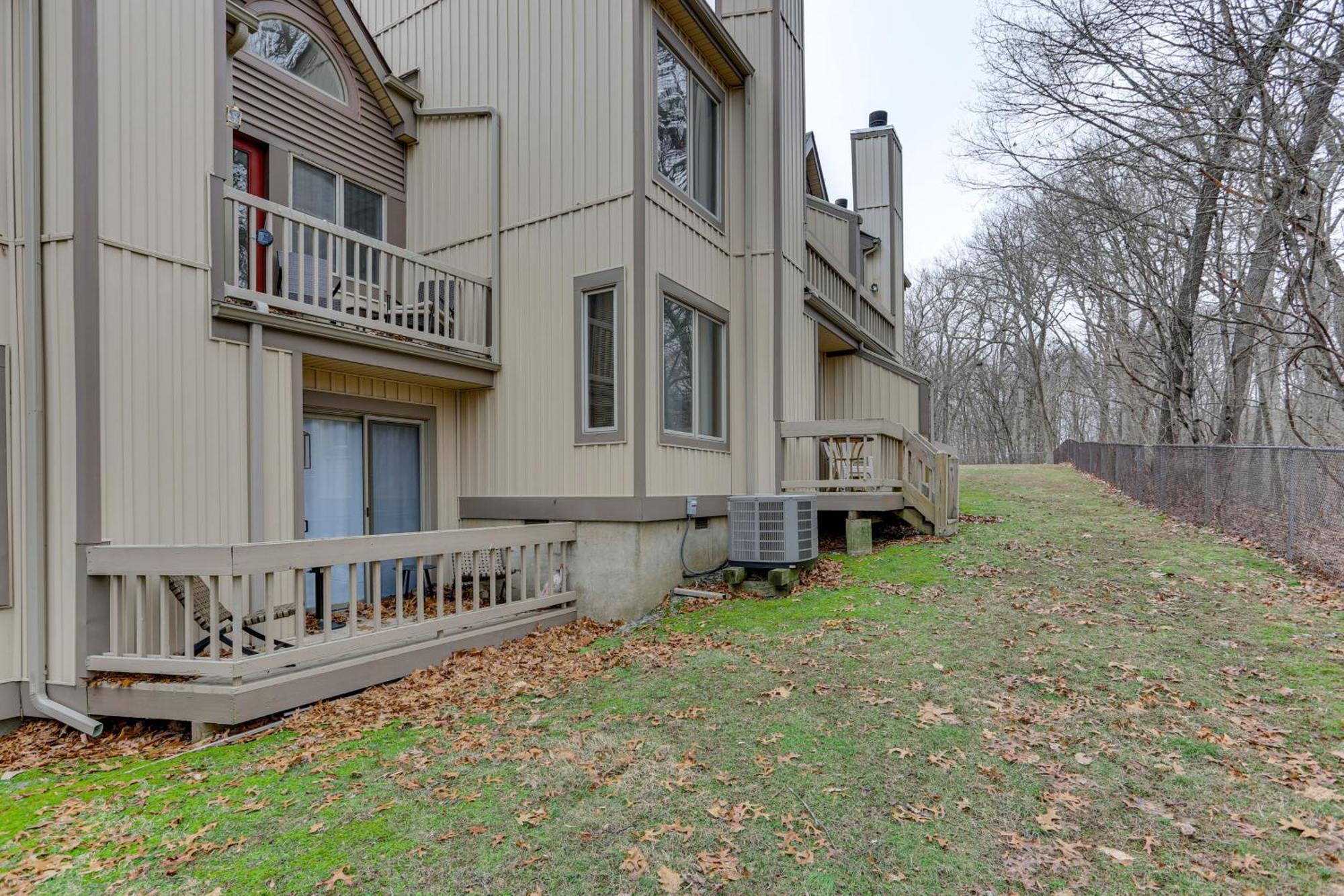 Casa de férias Townhouse Less Than 1 Mi To Area! East Stroudsburg